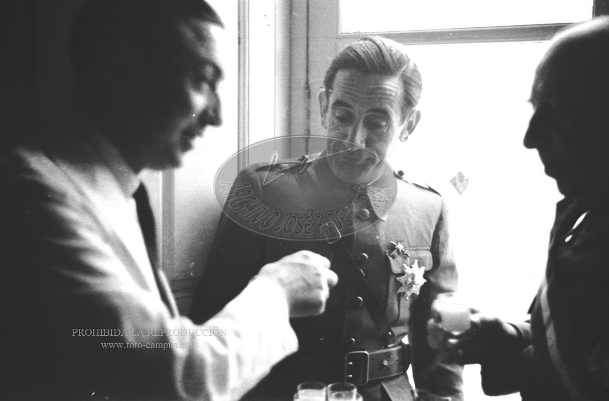 Burgos, Imposición de condecoraciones alemanas