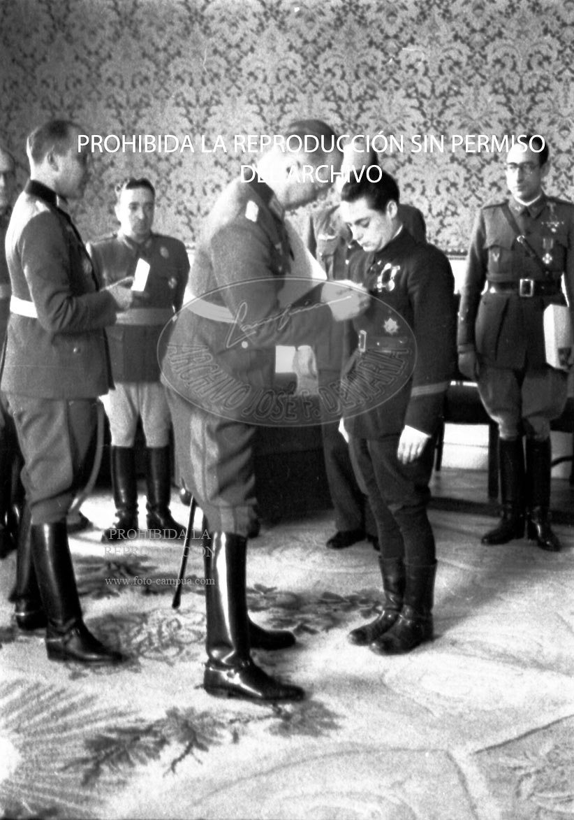 Burgos, Imposición de condecoraciones alemanas