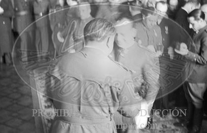 Burgos, Imposición de condecoraciones italianas