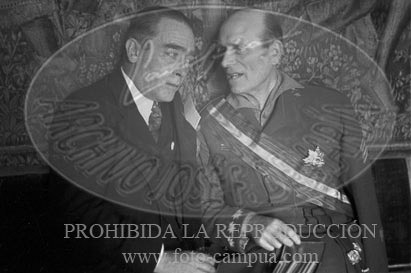 Burgos, Imposición de condecoraciones italianas