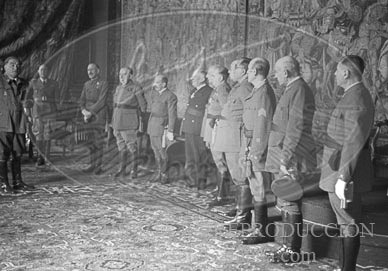 Burgos, Imposición de condecoraciones italianas