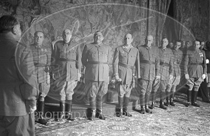 Burgos, Imposición de condecoraciones italianas