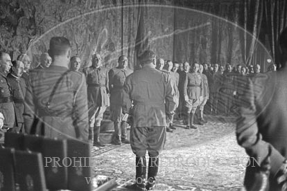 Burgos, Imposición de condecoraciones italianas