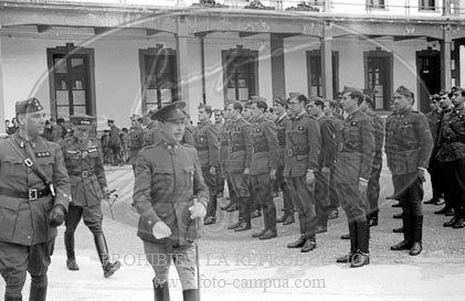 Jura de Bandera en la Academia de Alféreces Provisionales de Avila