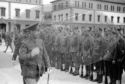 Jura de Bandera en la Academia de Alféreces Provisionales de Avila
