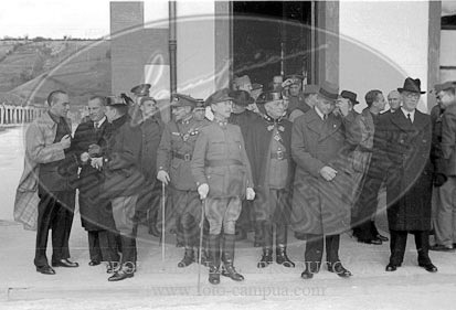 Jura de Bandera en la Academia de Alféreces Provisionales de Avila