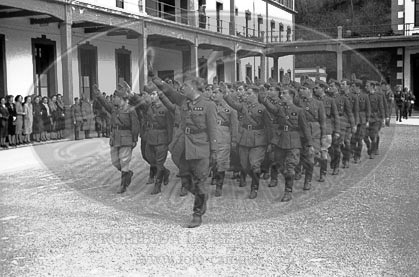 Jura de Bandera en la Academia de Alféreces Provisionales de Avila