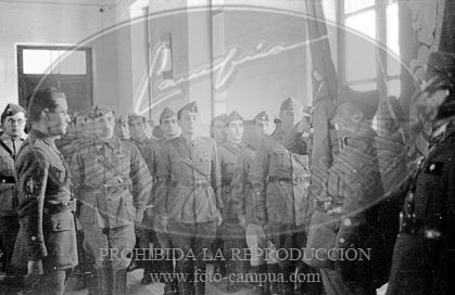 Jura de Bandera en la Academia de Alféreces Provisionales de Avila