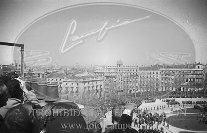 Misa por la victoria en la Puerta de Alcalá de Madrid