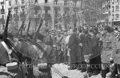 Misa por la victoria en la Puerta de Alcalá de Madrid