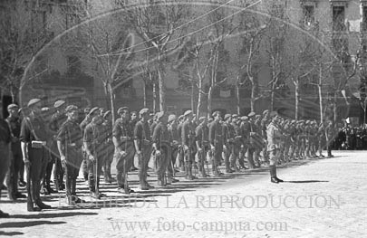 Misa por la victoria en la Puerta de Alcalá de Madrid