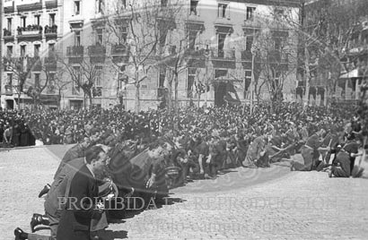 Misa por la victoria en la Puerta de Alcalá de Madrid