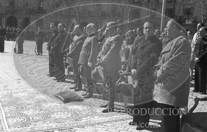 Misa por la victoria en la Puerta de Alcalá de Madrid