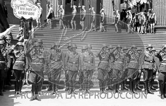 Formacion de la Legión Condor. Homenaje en berlin