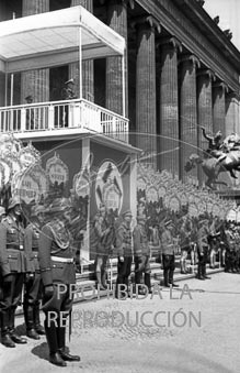 Formacion de la Legión Condor. Homenaje en berlin