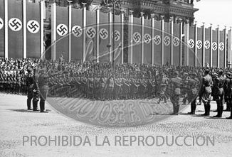 Formacion de la Legión Condor. Homenaje en berlin