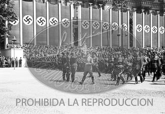 Formacion de la Legión Condor. Homenaje en berlin