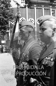 Formacion de la Legión Condor. Homenaje en berlin
