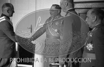 Imposición de condecoraciones