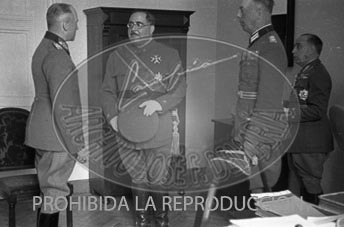 Imposición de condecoraciones