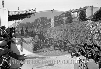 Desfile de la Legión Cóndor en Berlin