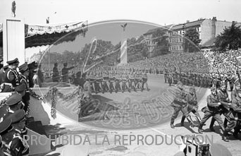 Desfile de la Legión Cóndor en Berlin