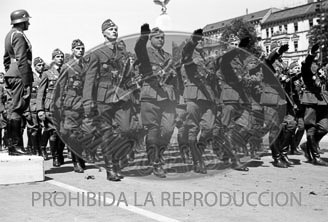 Desfile de la Legión Cóndor en Berlin