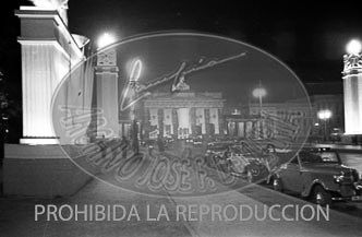 Berlin de noche se enganala para el regreso de la Legión Cóndor