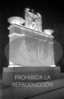 Berlin de noche se enganala para el regreso de la Legión Cóndor