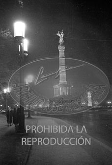 Berlin de noche se enganala para el regreso de la Legión Cóndor