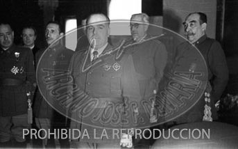 Reunion en el Pardo, condecoraciones