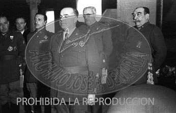 Reunion en el Pardo, condecoraciones