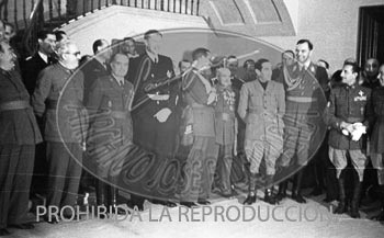 Reunion en el Pardo, condecoraciones