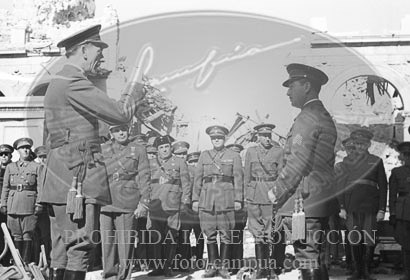 Actos en honor de los defensores del Alcazar de Toledo, presididos por el general García Valiño