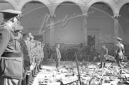 Actos en honor de los defensores del Alcazar de Toledo, presididos por el general García Valiño