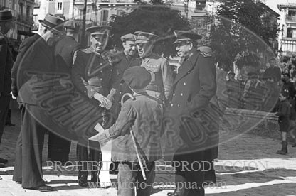 Actos en honor de los defensores del Alcazar de Toledo, presididos por el general García Valiño