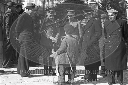 Actos en honor de los defensores del Alcazar de Toledo, presididos por el general García Valiño
