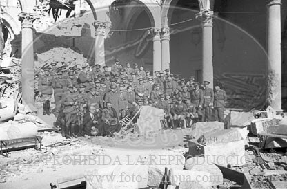 Actos en honor de los defensores del Alcazar de Toledo, presididos por el general García Valiño
