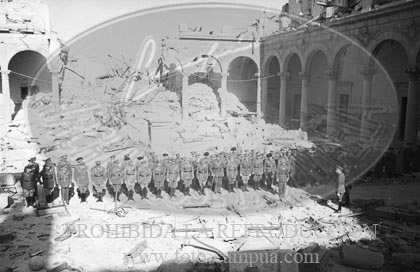 Actos en honor de los defensores del Alcazar de Toledo, presididos por el general García Valiño