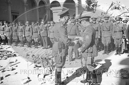 Actos en honor de los defensores del Alcazar de Toledo, presididos por el general García Valiño