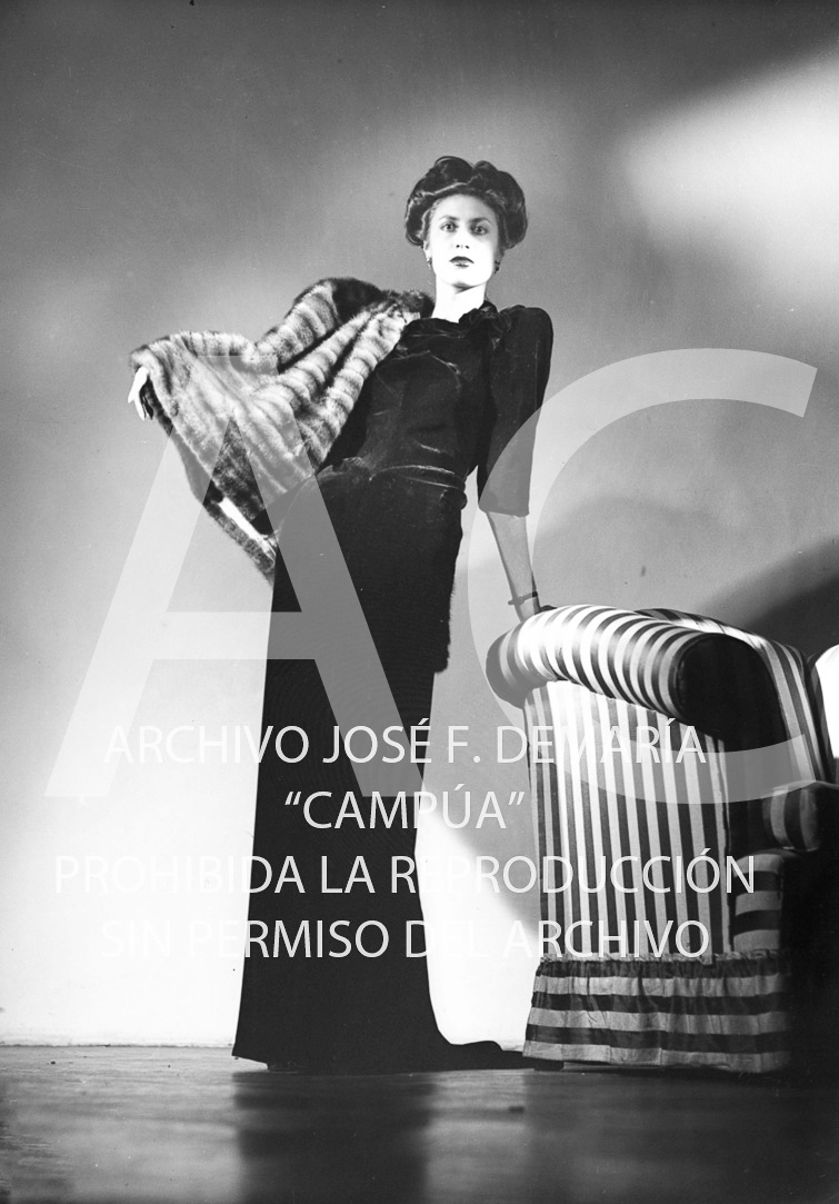 Emanuel, diseños de alta costura española