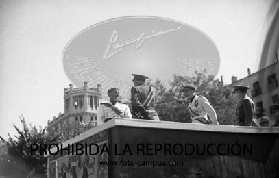 Desfile primer aniversario de la liberación de Madrid