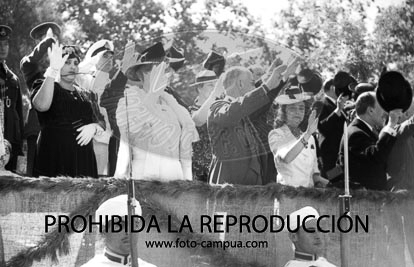 Desfile primer aniversario de la liberación de Madrid