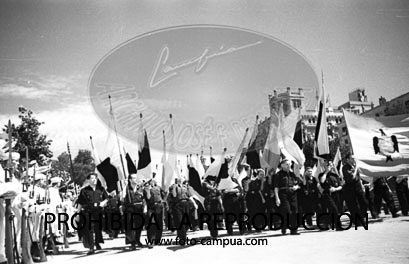 Desfile primer aniversario de la liberación de Madrid