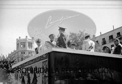 Desfile primer aniversario de la liberación de Madrid