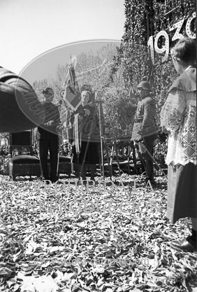 Entrega de guión al Regimiento de Caballeria Farnesio