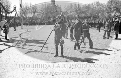 Entrega de guión al Regimiento de Caballeria Farnesio