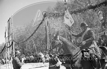 Entrega de guión al Regimiento de Caballeria Farnesio