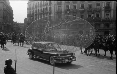 Franco en Las Cortes, manifestación de apoyo