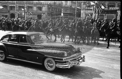 Franco en Las Cortes, manifestación de apoyo